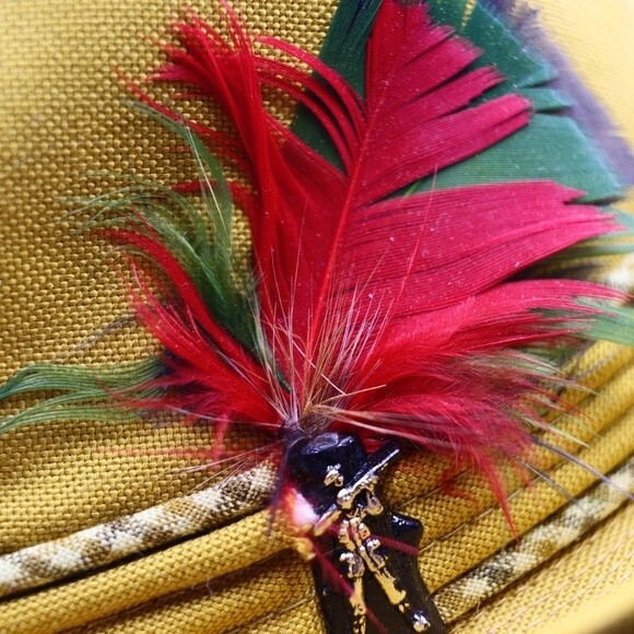 Vintage Yellow Fendora Hat Feathers Yankee Doodle Hat 6 3/4 - Picture 3 of 9